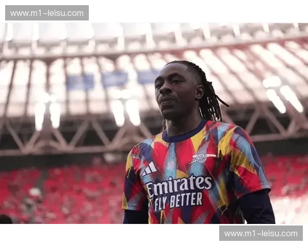 克劳奇批评埃泽半场被换下 未能在枪手进攻端发挥作用 克劳奇批评埃泽半场被换下 未能在枪手进攻端发挥作用